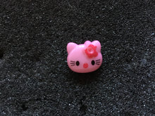 Załaduj obraz do przeglądarki galerii, Hello Kitty shank buttons
